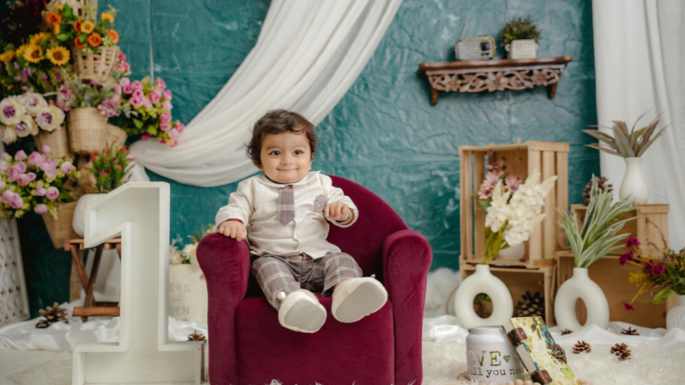 1歳バースデーフォトはデータのみで十分！｜1歳バースデーフォトの相場は？安く撮るコツも紹介