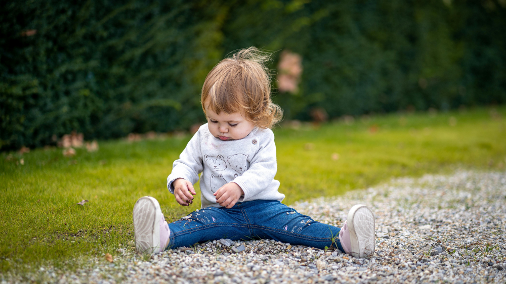 【気温別】1歳の服装の目安は？迷った時の判断基準と着せ方のコツ｜1歳の服装選びで知っておきたいポイント