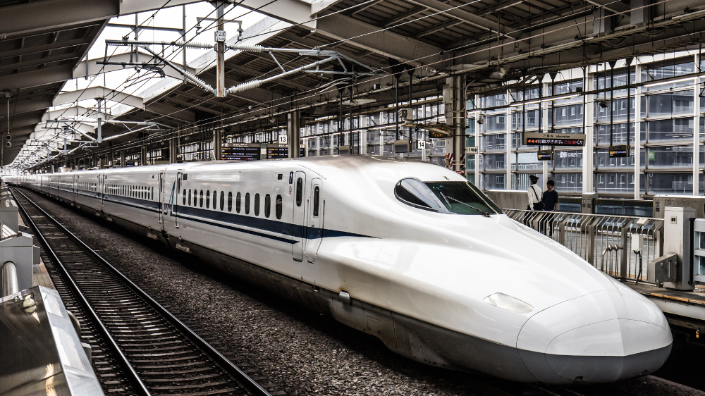 【2026年版】子連れ新幹線は何号車がおすすめ？年齢別の座席選び・多目的室・お子さま連れ車両を解説｜子連れ新幹線で失敗しない！予約前に知っておきたいこと