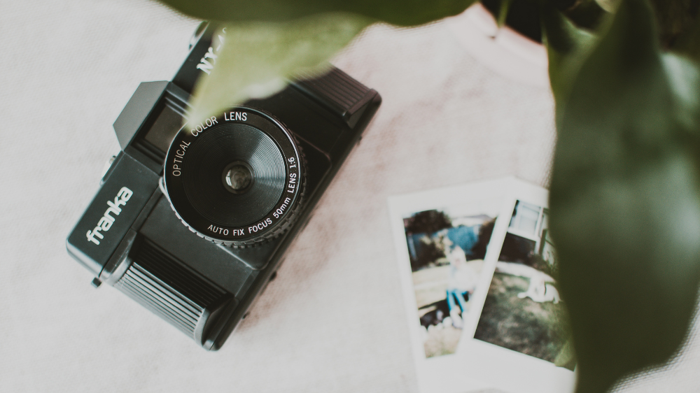 バースデーフォトは横浜でどこがおしゃれ？1歳の記念に残したいスタジオ・セルフ撮影まとめ｜横浜で選べる4つの人気撮影スタイル