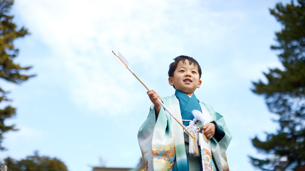 七五三の前撮りはいつする？おすすめ時期と親の服装・後悔しないためのポイントを解説｜わが家にぴったりなのはいつ？タイプ別・七五三前撮りのおすすめ時期