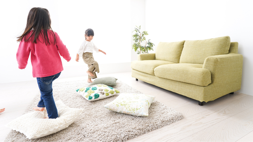 【2026年最新】雨の日の子どもの遊びアイデアまとめ｜室内でも体を動かせる過ごし方（0～5歳）：4～5歳向け｜ルール遊びも楽しめる！雨の日におすすめの子どもの室内遊び