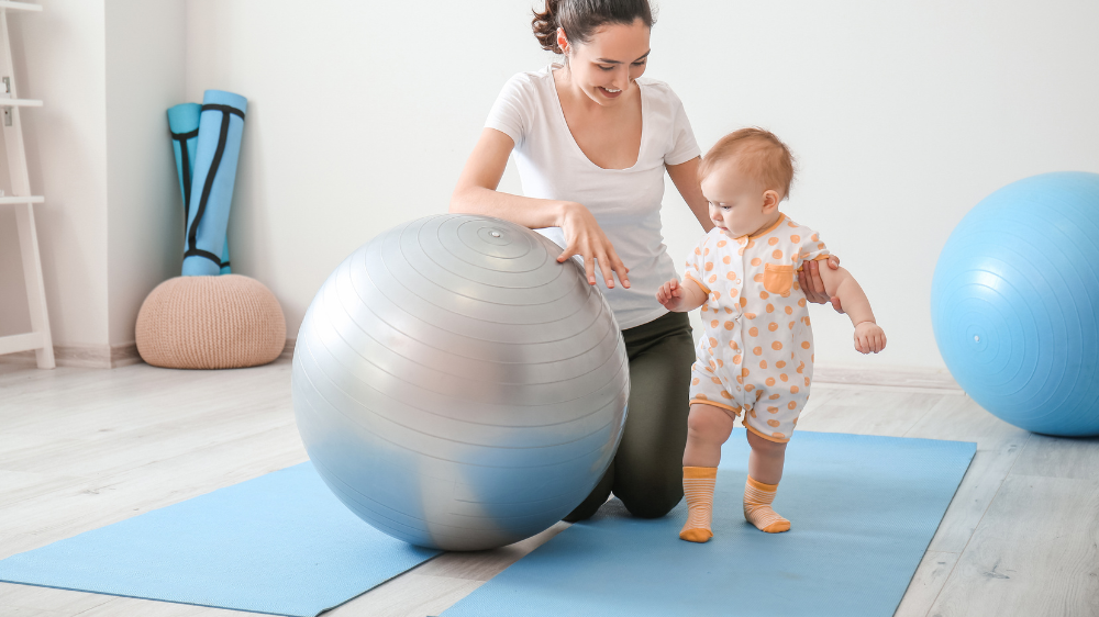 1歳の習い事はいつから始める？ベビースイミング・リトミック・英語のおすすめと選び方｜1歳の習い事を選ぶときの3つのポイント
