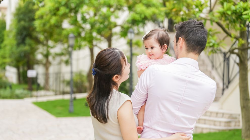 【2025最新】1歳バースデーフォト完全ガイド｜1歳の記念は“家族の今”を写真に残して