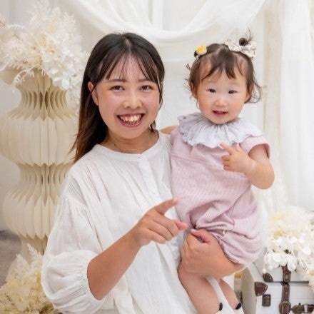 かわいいフォトブースが並ぶ会場！楽しそうな娘にママも嬉しい気持ちに