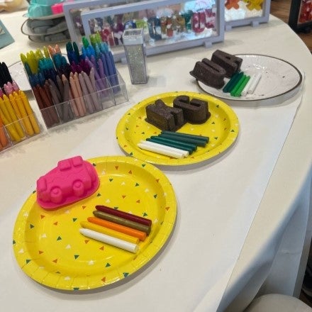 子どもの心が弾む瞬間をパチリ！特別な空間での記念撮影