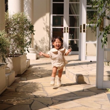 ご機嫌ななめな顔も思い出!オシャレなフォトブースで撮影