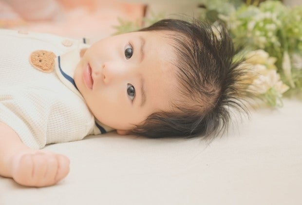 大好きな風でご機嫌に!4カ月でも楽しめるフォトブースでの撮影