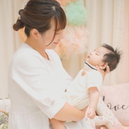 大好きな風でご機嫌に!4カ月でも楽しめるフォトブースでの撮影