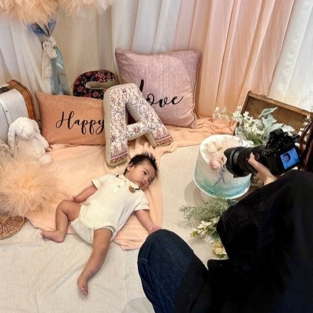 大好きな風でご機嫌に!4カ月でも楽しめるフォトブースでの撮影