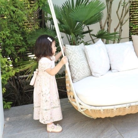 60色以上ある絵の具にワクワク！世界にひとつのファーストアート