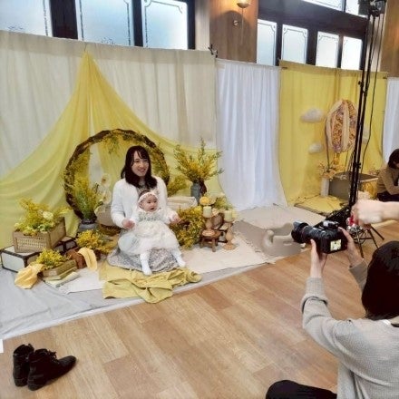 親子のツーショット、同行した母がオフショット撮影も！