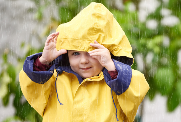 【2026年最新】雨の日のお出かけはどうする?こどもと楽しめる穴場スポット&過ごし方まとめ