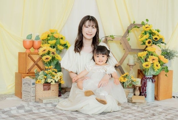 娘のドレスに合わせてママもおしゃれに…いつもと違うおでかけに